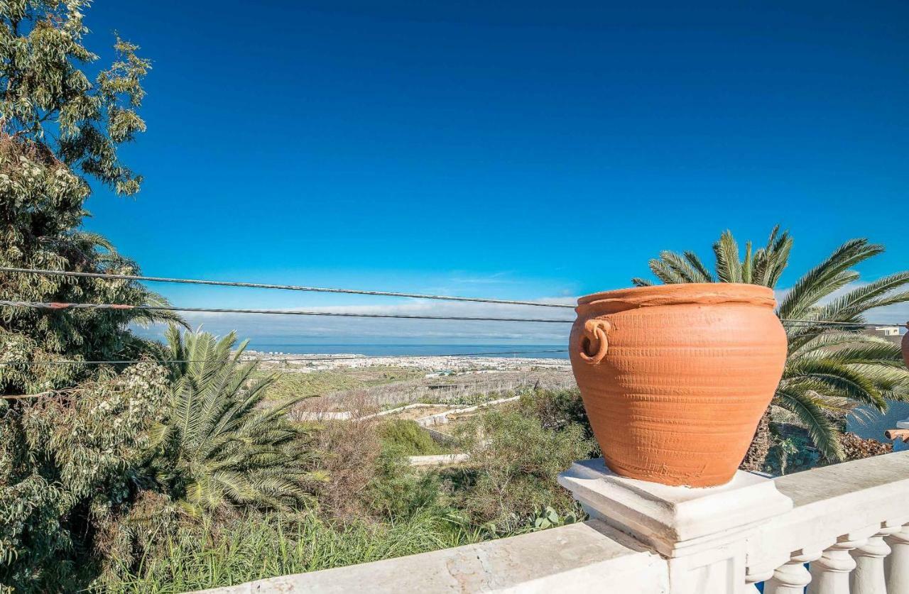 Frida Kahlo House Con Piscina Y Vistas Al Mar By Lightbooking Telde Kültér fotó